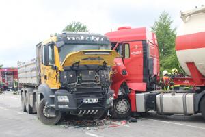 27.05.2021 VU mit eingeklemmter Person